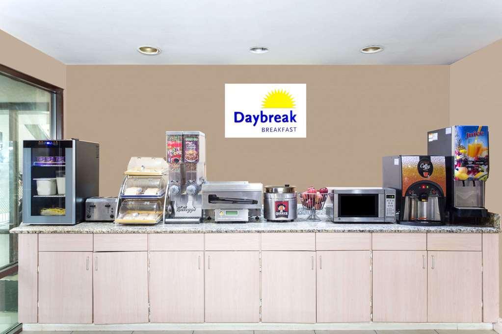 Baymont By Wyndham College Park Atlanta Airport South Hotell Exteriör bild