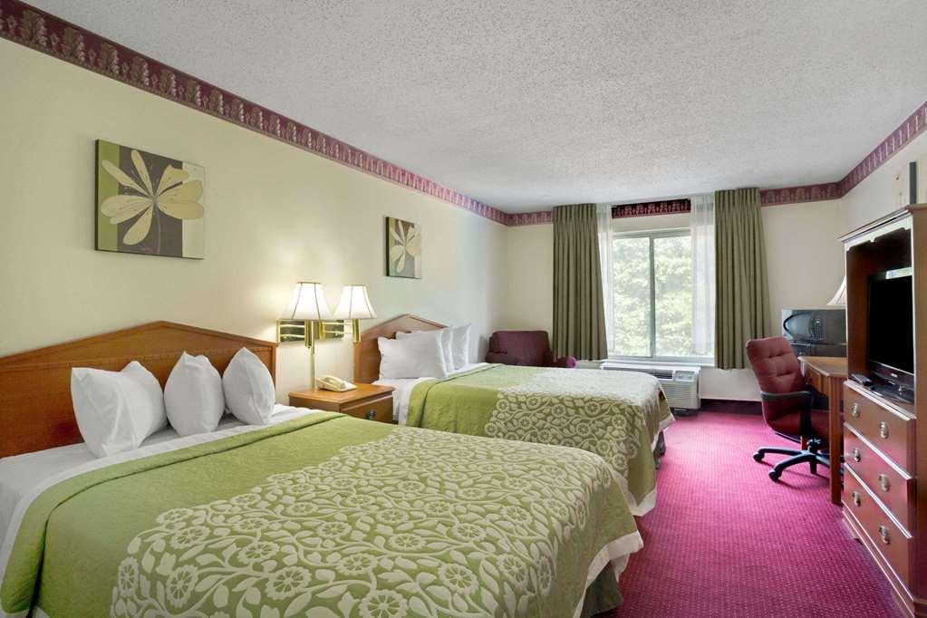 Baymont By Wyndham College Park Atlanta Airport South Hotell Exteriör bild