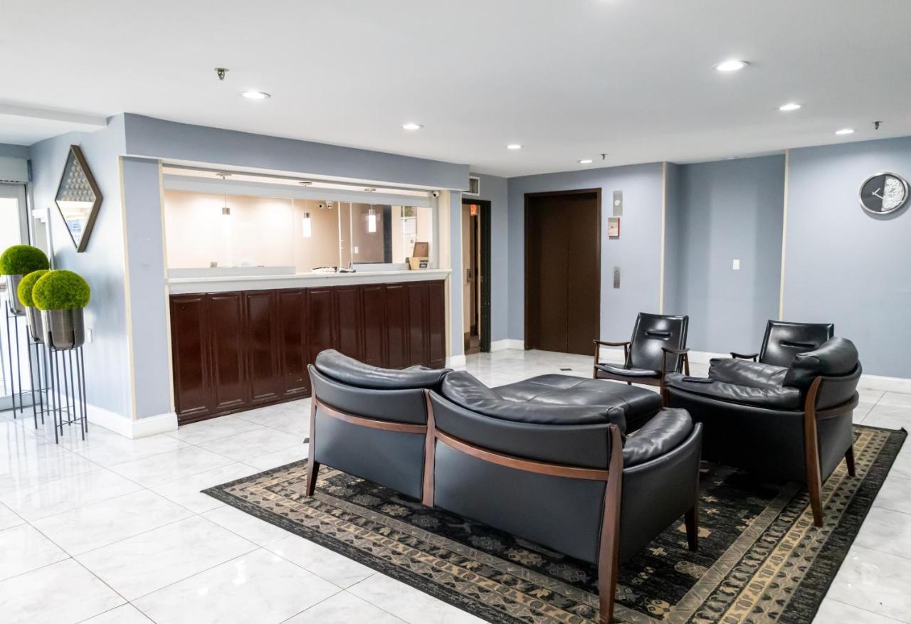 Baymont By Wyndham College Park Atlanta Airport South Hotell Exteriör bild