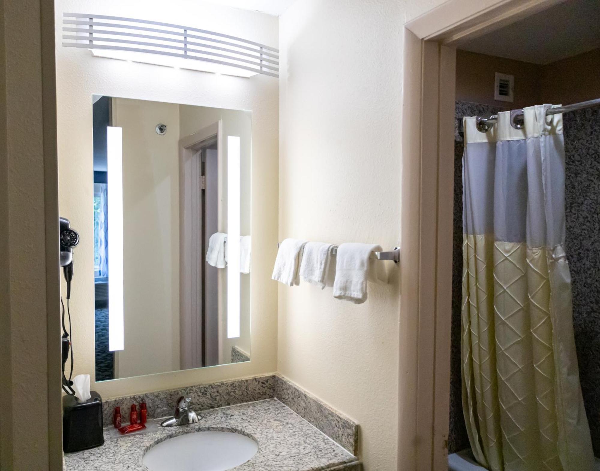 Baymont By Wyndham College Park Atlanta Airport South Hotell Exteriör bild